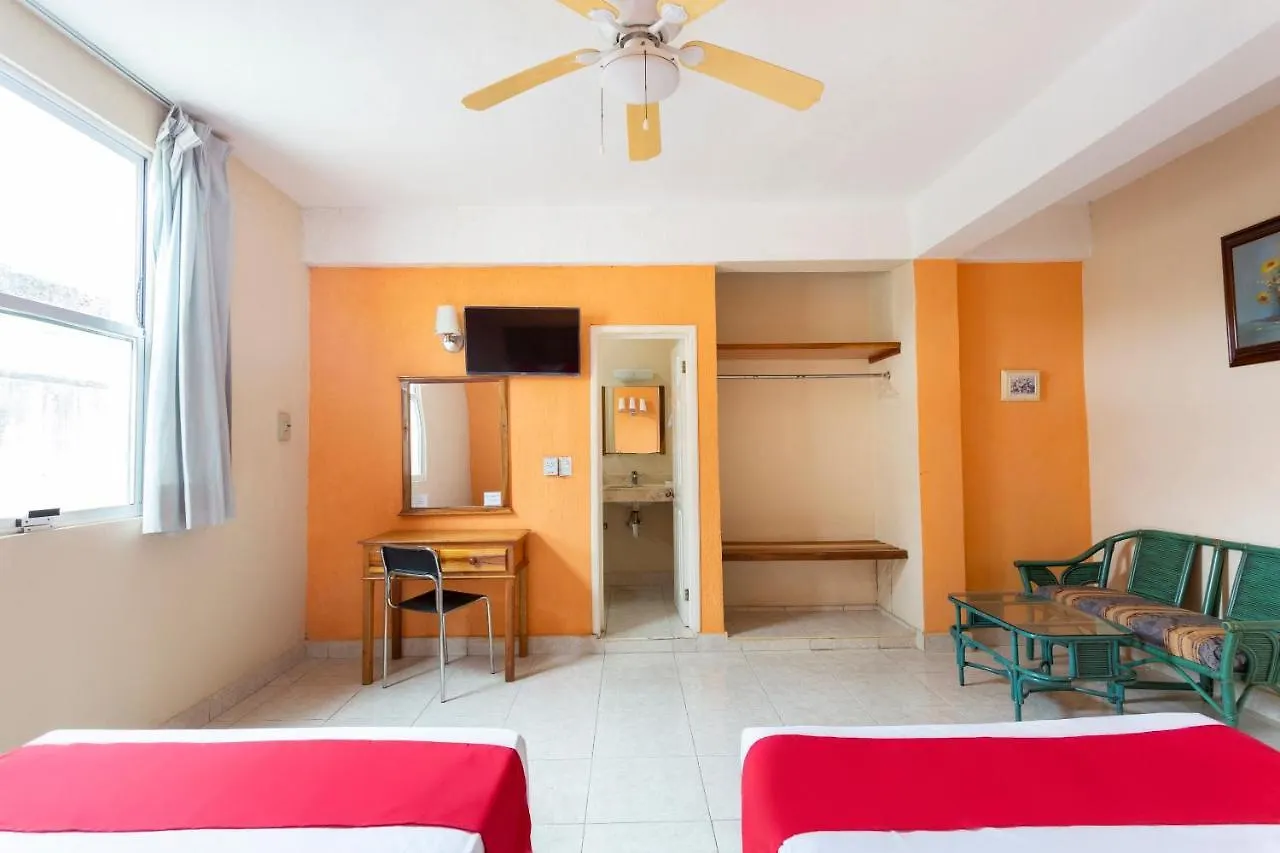 Hotel Casa Regina Felipe Carrillo Puerto 2*,  Mexico